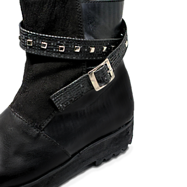 Botas Astrágalo negra hecha con neumáticos reciclados – Revolución Urbana