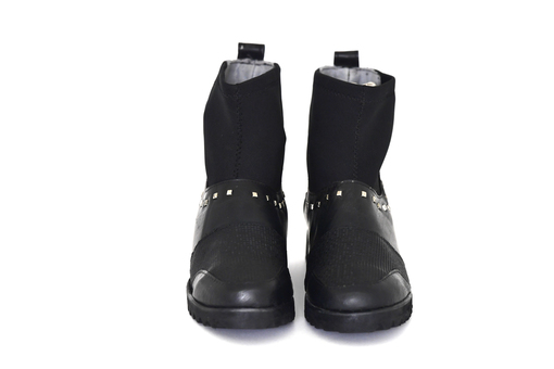 Botas Metatarso hecha con neumáticos reciclados – Revolución Urbana